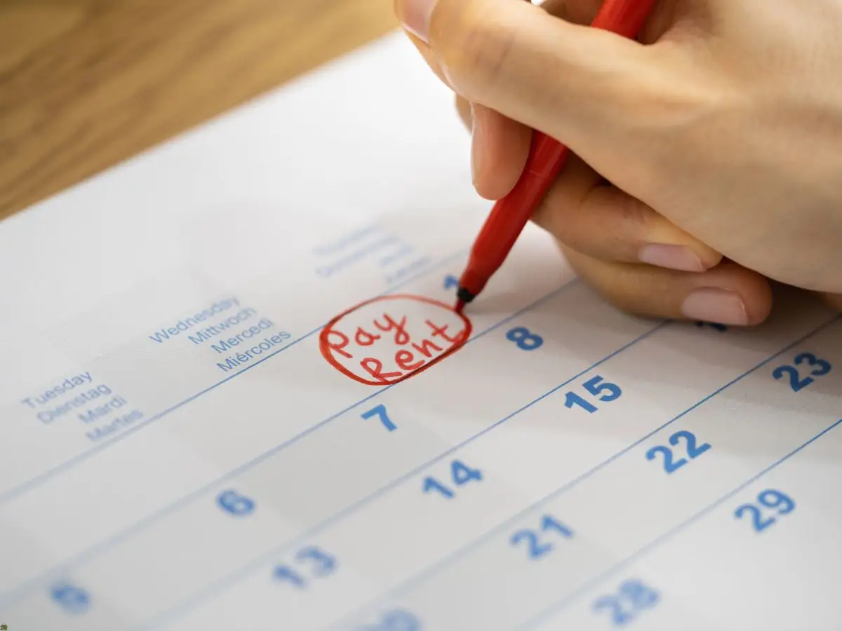 rent due written in red on the calendar